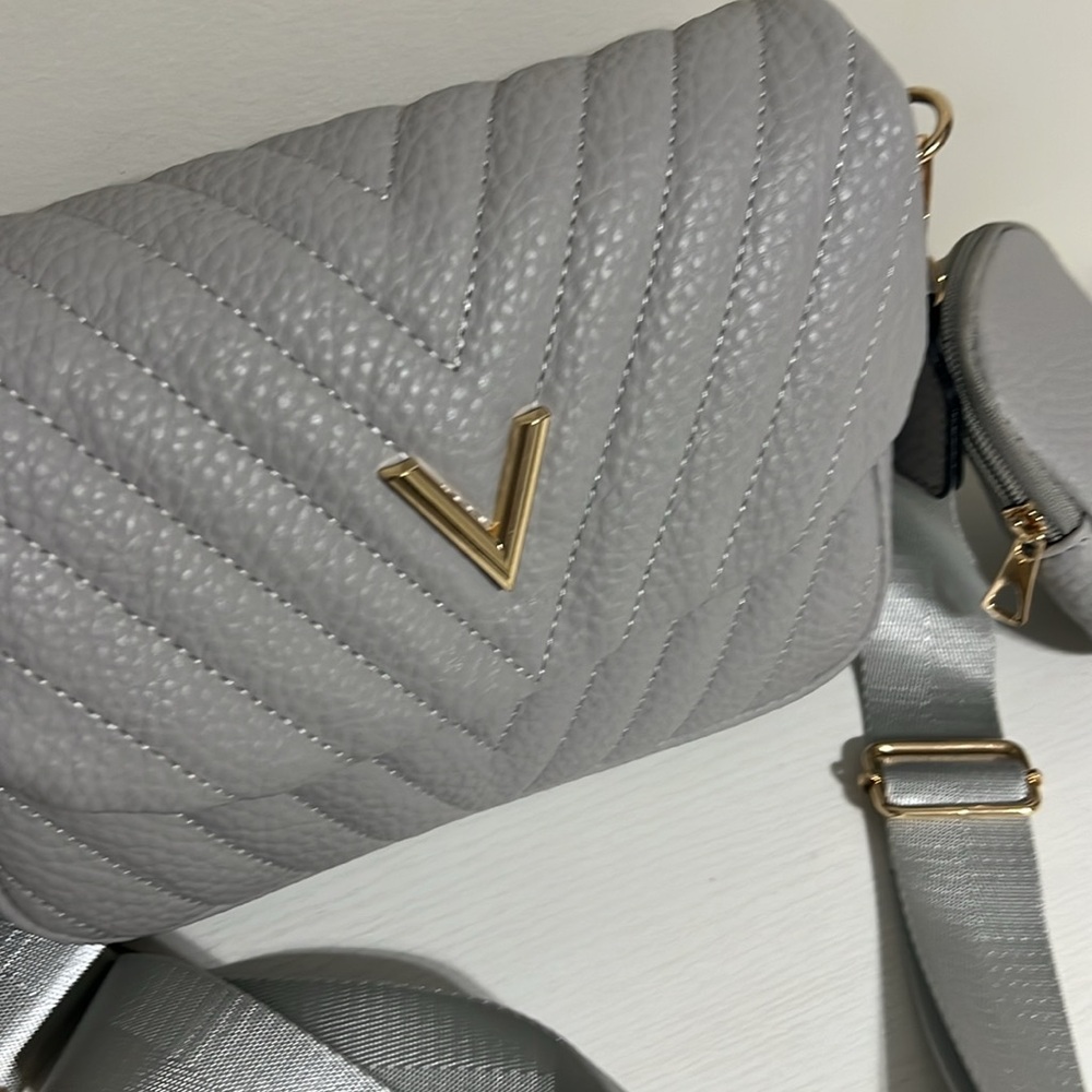 Gray Crossbody 🌺 - Picture 4 of 8